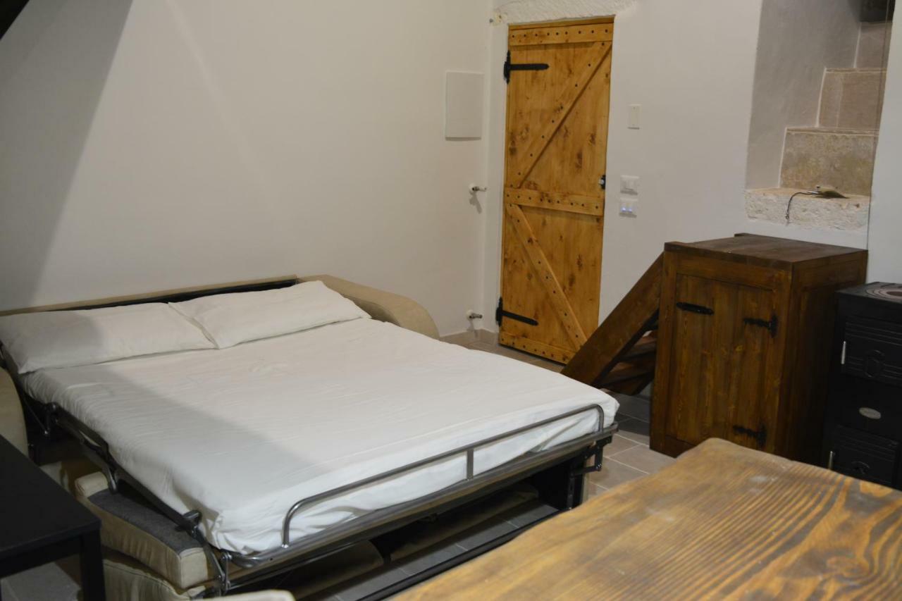 Ferienwohnung Dimora D'Errico - Monolocale Nel Centro Storico Carovigno Exterior foto
