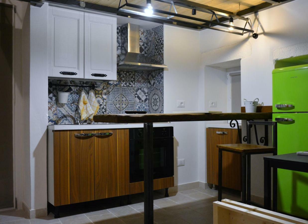 Ferienwohnung Dimora D'Errico - Monolocale Nel Centro Storico Carovigno Exterior foto